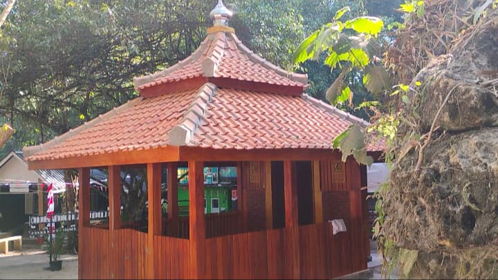 Musala Al-Anhar menjadi fasilitas baru di kawasan wisata Citumang untuk menunjang kenyamanan wisatawan dalam beribadah. Foto : Agit