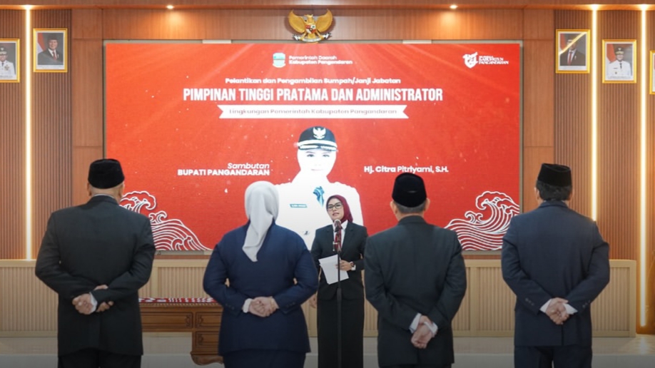 Bupati Citra Pitriyami Lantik Empat Pejabat di Lingkungan Pemkab Pangandaran. Foto : Dok. Bupati Pangandaran/ Inakor